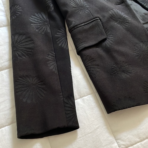 TABLE EIGHT Fitted Tuxedo Black Daisy Jacquard Lined Blazer - Picture 8 of 10